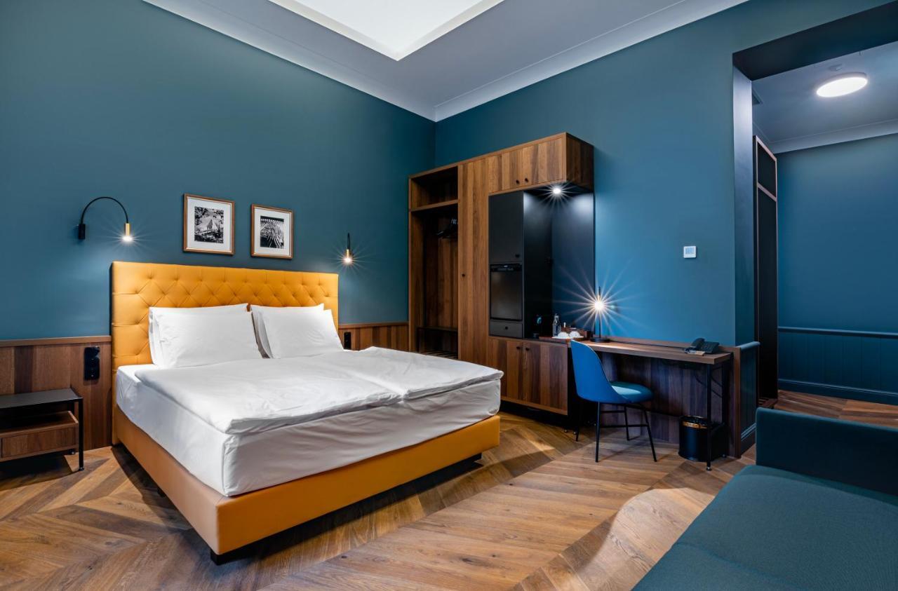 Palatinus Boutique Hotel Pecs Exterior photo