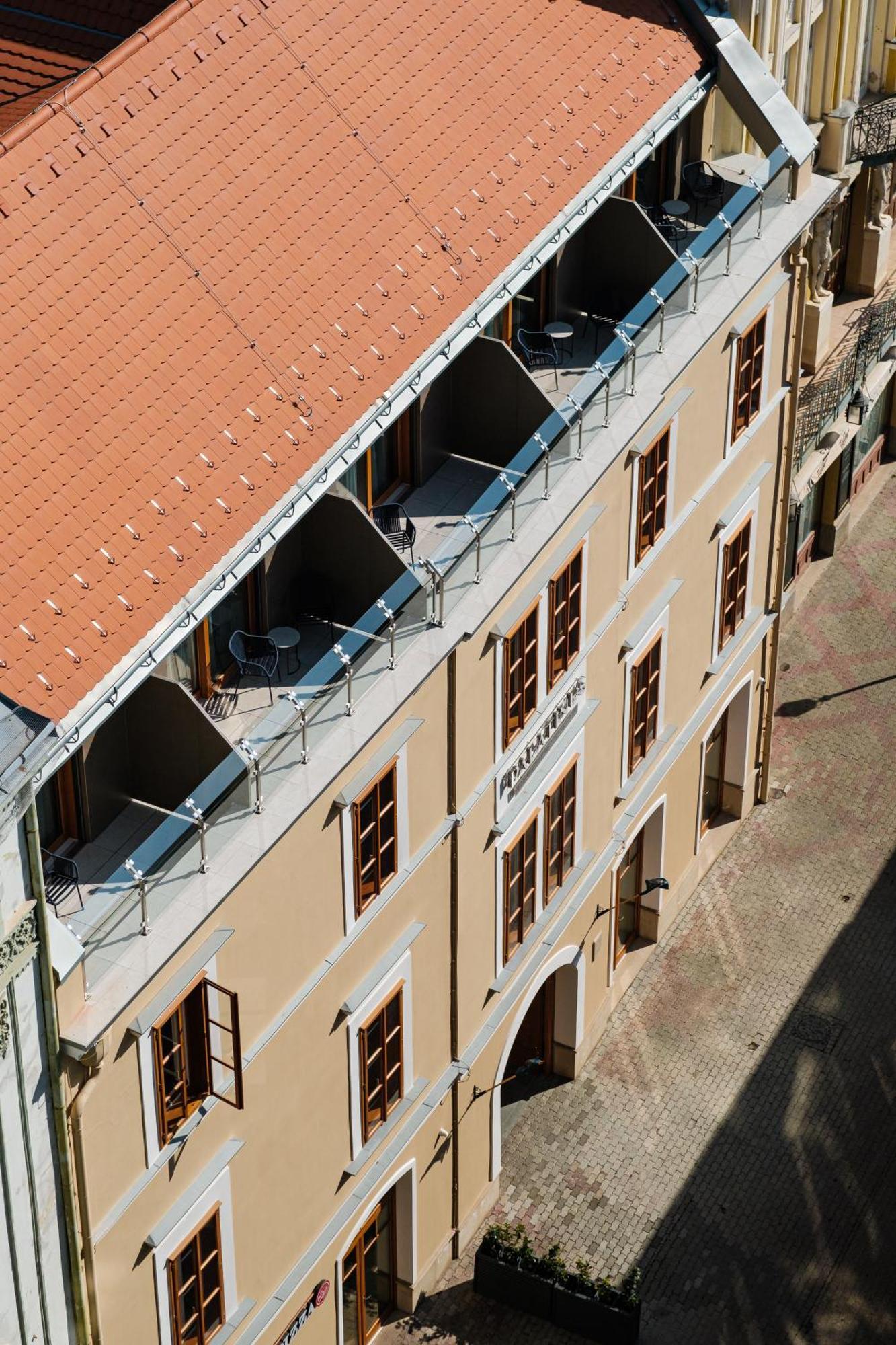 Palatinus Boutique Hotel Pecs Exterior photo